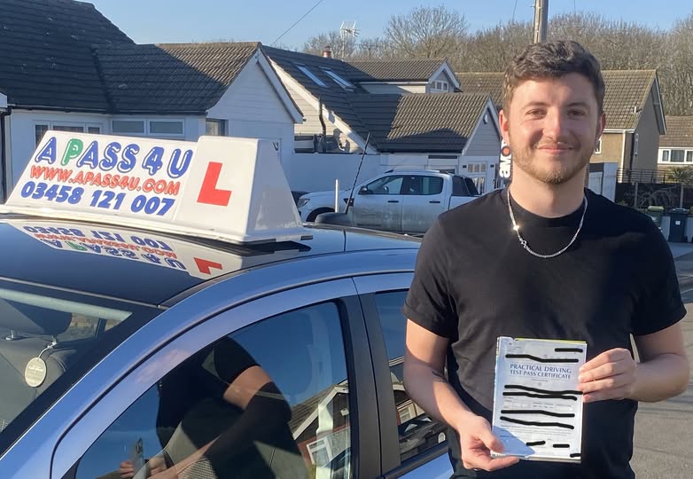 A 1st time pass for Mathijs VW in Southend on Sea with our one week driving course instructor Susan E, Congratulations!