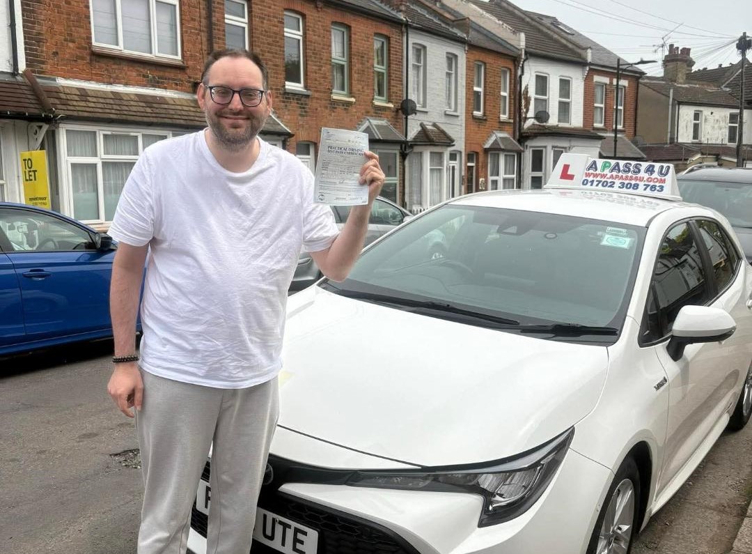 An Automatic pass for Stuart C in Southend after learning to drive with our fabulous driving instructor Tasha