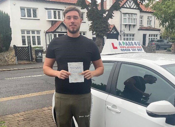 Archie passes 1st time with a perfect drive with his Southend based driving instructor Neil W at the Southend driving test centre
