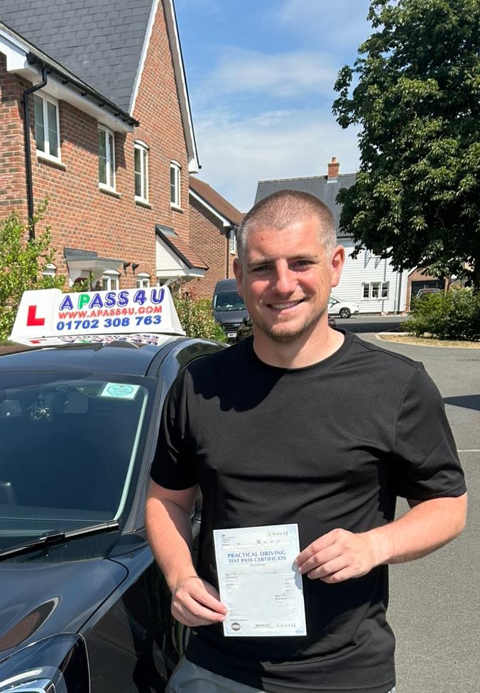 After a one week driving course with Pete P in Basildon Greg was ready to take his practical driving test at the Basildon driving test centre