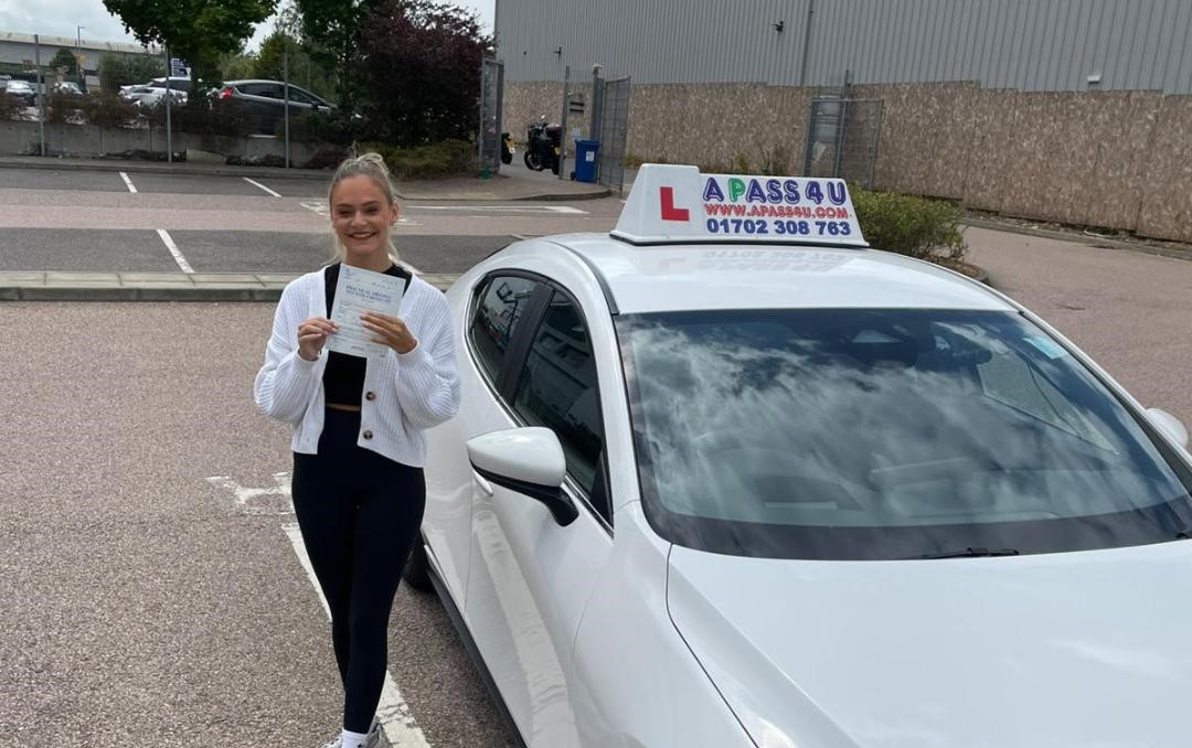 Hannah B now has her full driving licence after completing a one week driving course with A Pass 4 U's very own Ray W in Basildon