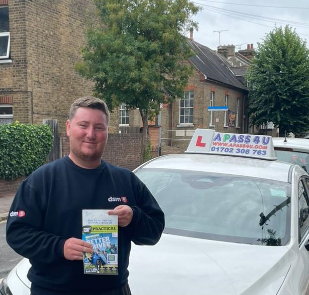 Harry Mc passes his driving test with Southend based driving instructor Ray W and we are so pleased our driving course worked for you