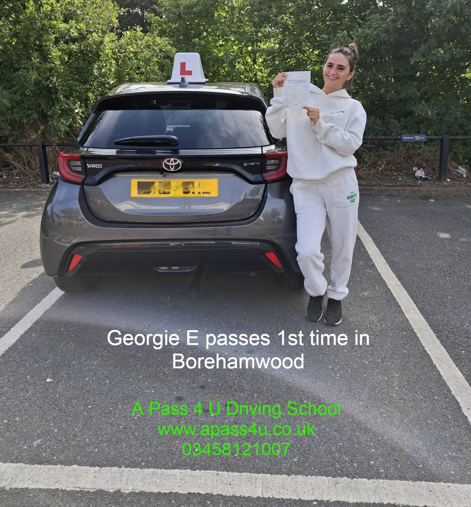 Georgie smashes a driving test pass in one week on her intensive driving course with Reg T. Many congratulations!