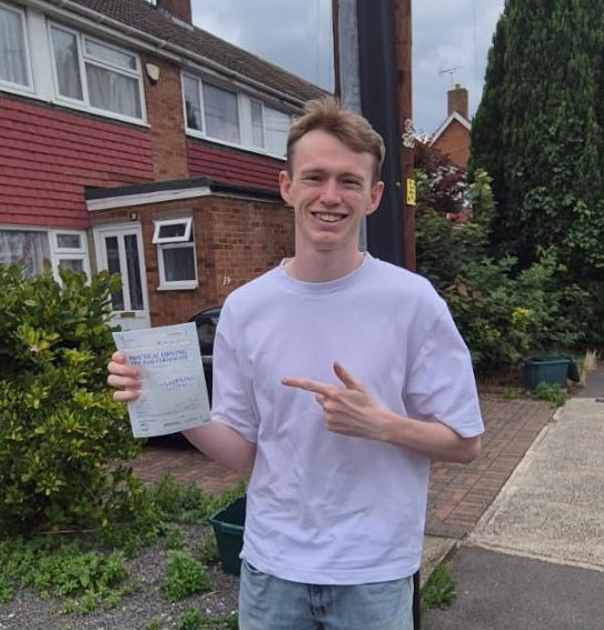 Sam W gets a 1st time pass on his driving course with Neil C in Chelmsford, intensive driving courses in Essex really do work