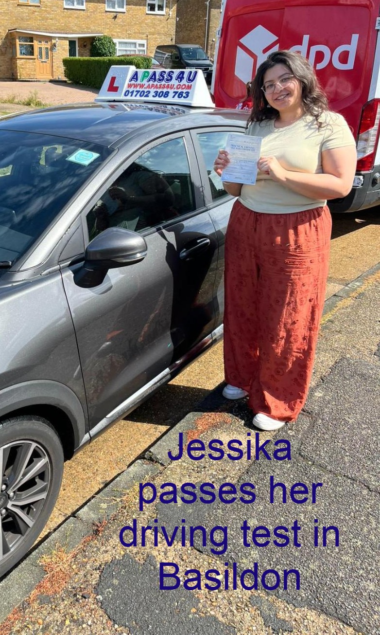 Having had driving lessons previously Jessika finished off learning to drive by taking a short driving course with Pete P and passed 1st time.