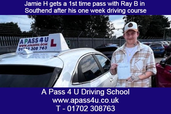 Jamie H gets a 1st time pass with a one week driving course with Ray B in Southend. In just 8 days, a great result!