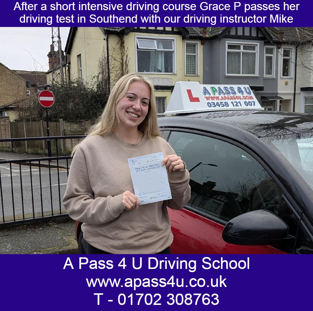 Emily K gets a pass with Mark I our manual driving instructor in Southend. We are getting fantastic results with our driving courses.