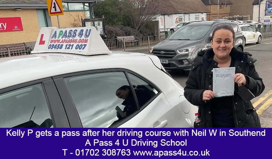 Kelly P gets an automatic pass after her intensive driving course with Neil W in Southend, Essex. Automatic courses get real results.