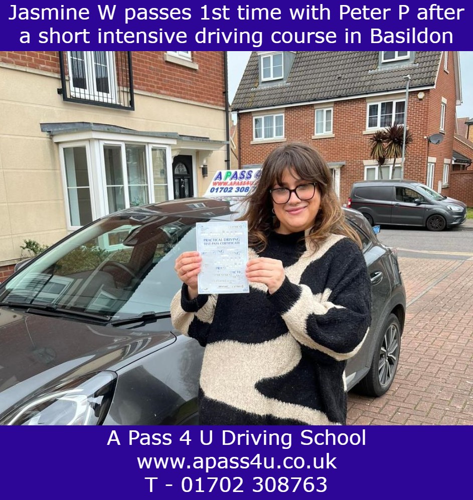 Jasmine gets a 1st time pass on her short driving course with Pete P in Basildon. We get great results with our one week driving courses.