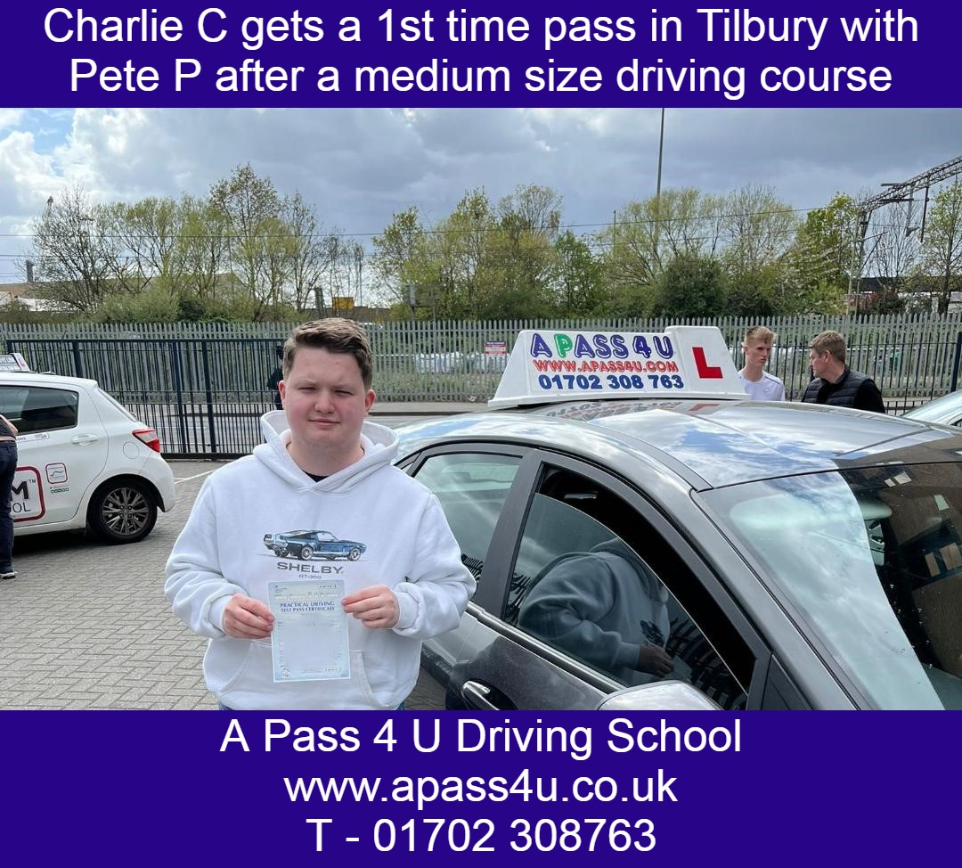 A great 1st time pass for Charlie R with Pete P on his medium sized driving course around Thurrock. A great result!