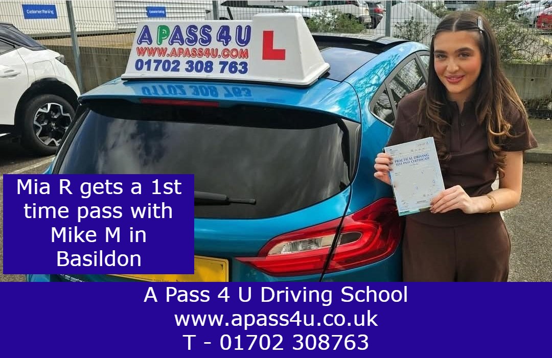 An automatic driving course gets results for Mia R in Basildon, Essex, with Mike M.