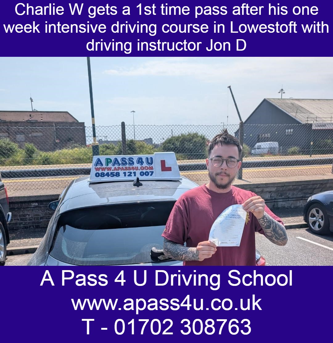 Charlie W gets a 1st time pass on a driving course in Lowestoft, Suffolk with driving instructor Jon D. Driving courses in Suffolk.