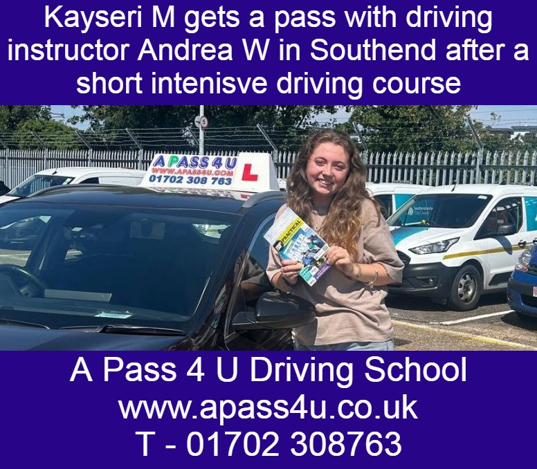 Kayseri M gets a pass after a short intensive driving course in Southend on Sea with driving instructor Andrea W.