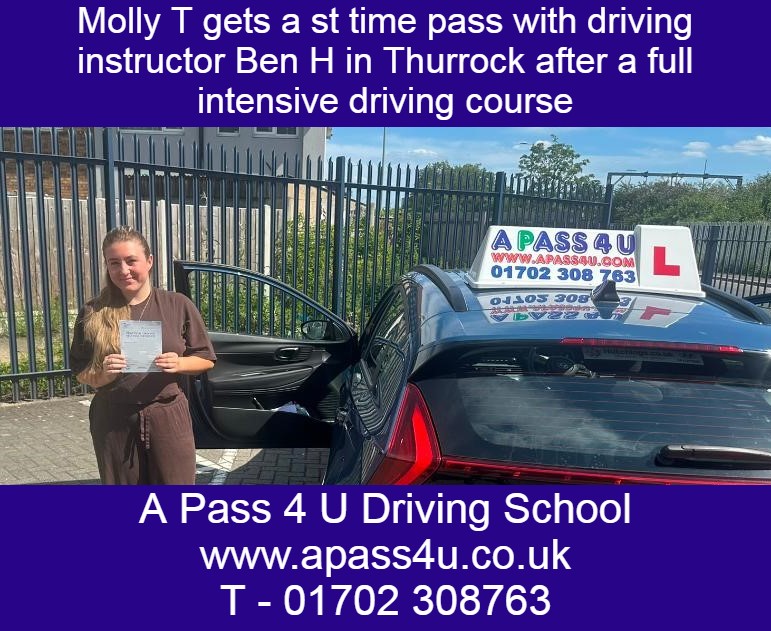 Molly T gets a 1st time pass on her intensive driving course with driving instructor Ben H in Thurrock, Essex.