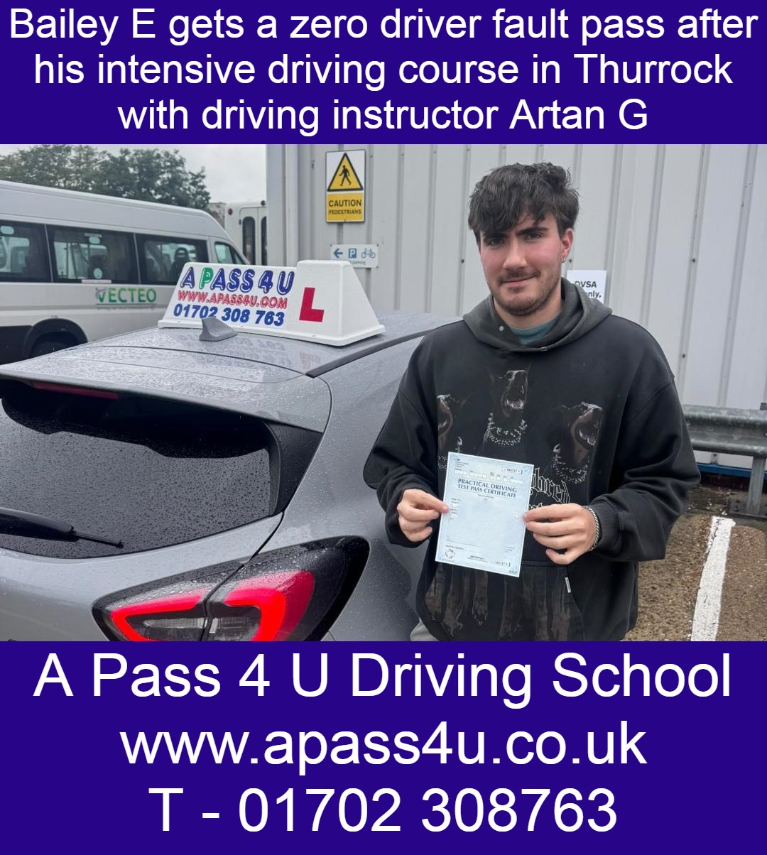 Bailey E gets a perfect pass after an intensive driving course in Thurrock with driving instructor Artan G.